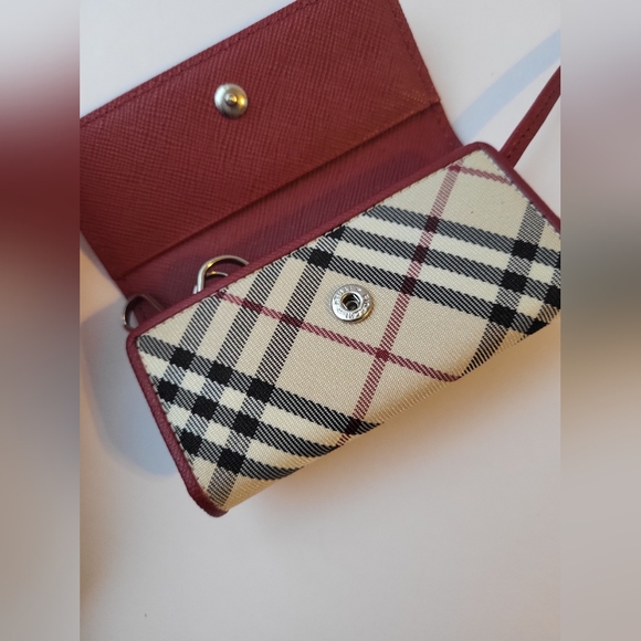 EUC Burberry - Picture 3 of 10